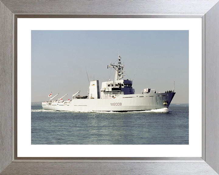 HMS Blackwater (M2008) Royal Navy River Class Minesweeper Starboard Beam Photo Print Wall Art Decor Posters, Prints, & Visual Artwork Hampshire Prints 10 x 8 Silver Frame Yes