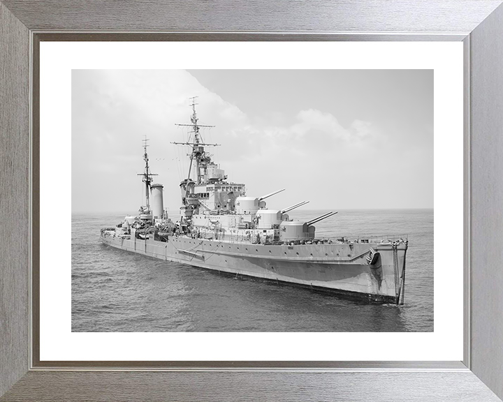 HMS Dido (37) Royal Navy Dido Class Cruiser Starboard Bow View Photo Print Wall Art Decor Posters, Prints, & Visual Artwork Hampshire Prints 10 x 8 Silver Frame Yes