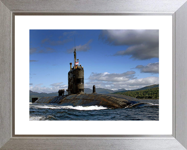 HMS Superb S109 Submarine | Photo Print | Framed Print | Swiftsure Class | Royal Navy Hampshire Prints