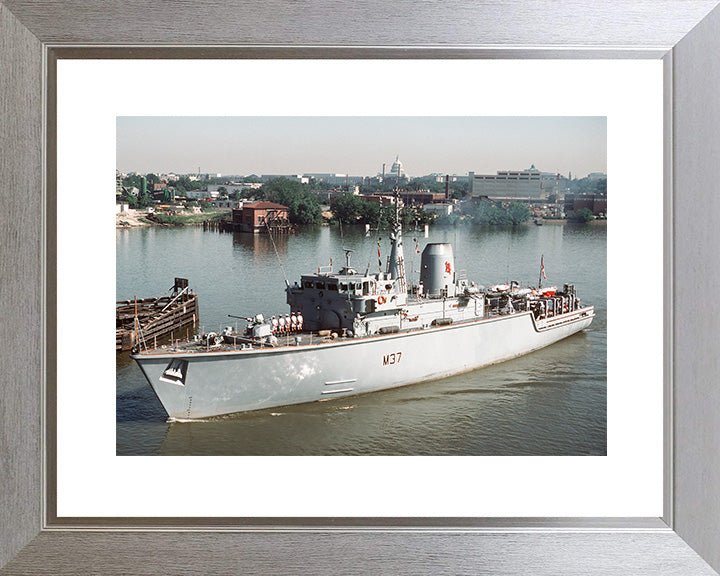 HMS Chiddingfold M37 | Photo Print | Framed Print | Hunt Class | Minehunter | Royal Navy Hampshire Prints