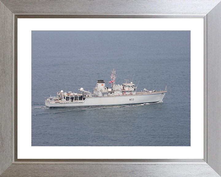 HMS Brocklesby (M33) Royal Navy Hunt Class Mine Warfare Vessel At Sea 2020 Photo Print Wall Art Naval Decor Posters, Prints, & Visual Artwork Hampshire Prints 10 x 8 Silver Frame Yes
