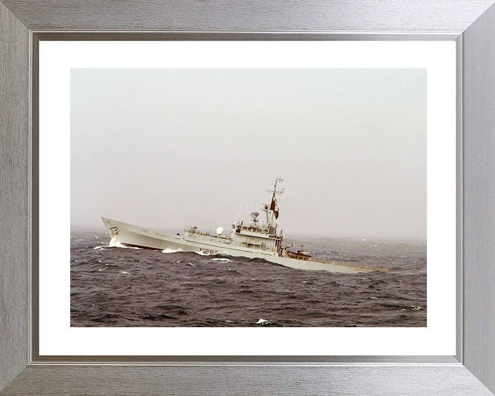 HMS Dumbarton Castle (P265) Royal Navy Castle Class Patrol Vessel In Rough Sea Photo Print Wall Art Decor Posters, Prints, & Visual Artwork Hampshire Prints 10 x 8 Silver Frame Yes
