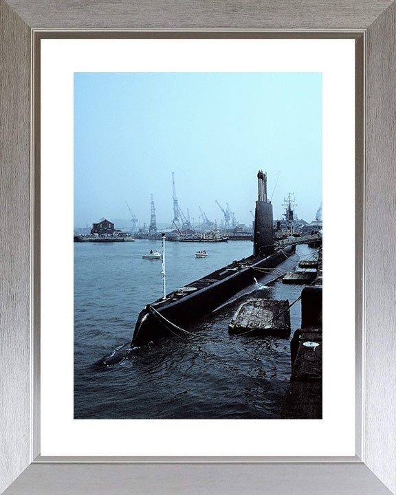 HMS Onyx (S21) Photo Print - Alongside - Royal Navy Oberon Class Submarine Hampshire Prints 10 x 8 Silver Frame Yes