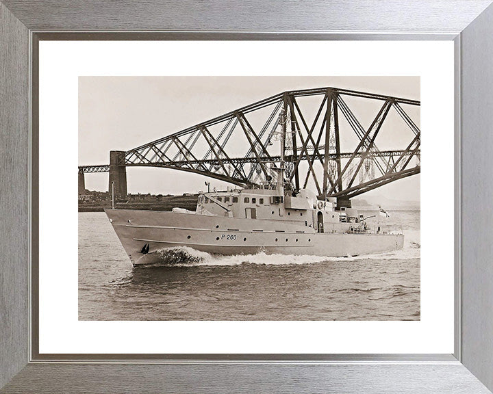 HMS Kingfisher P260 | Photo Print | Framed Print | Bird Class | Patrol Vessel | Royal Navy Hampshire Prints