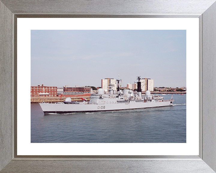 HMS Cardiff (D108) Royal Navy Type 42 Destroyer Leaving Portsmouth Photo Print Wall Art Decor Posters, Prints, & Visual Artwork Hampshire Prints 10 x 8 Silver Frame Yes
