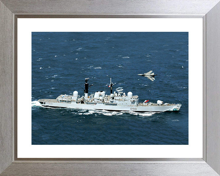 HMS Southampton (D90) Photo Print - Starboard View - Royal Navy Type 42 Destroyer Hampshire Prints 10 x 8 Silver Frame Yes