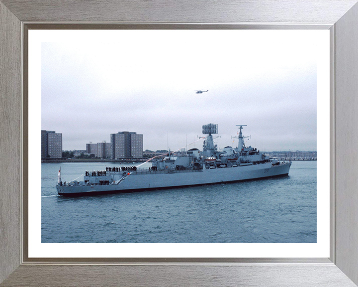 HMS Fife D20 | Photo Print | Framed Print | Poster | County Class | Destroyer | Royal Navy Hampshire Prints