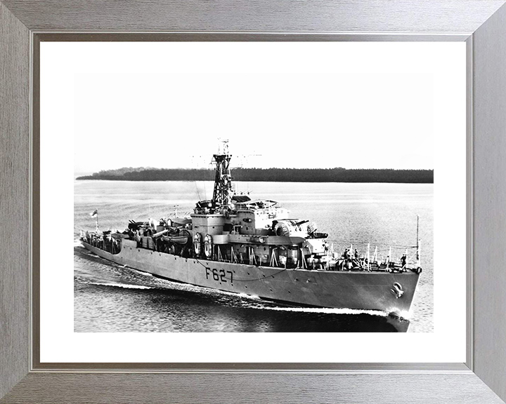 HMS Mounts Bay (F627) Photo Print - at sea - Royal Navy Bay Class Frigate Posters, Prints, & Visual Artwork Hampshire Prints 10 x 8 Silver Frame Yes