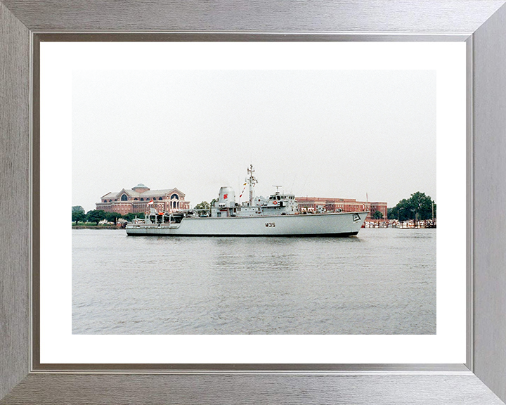 HMS Dulverton (M35) Royal Navy Hunt Class Mine Warfare Vessel Washington Photo Print Wall Art Decor Posters, Prints, & Visual Artwork Hampshire Prints 10 x 8 Silver Frame Yes