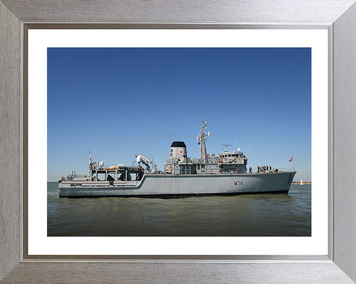 HMS Middleton M34 | Photo Print | Framed Print | Hunt Class | Mine Warfare Vessel | Royal Navy Hampshire Prints