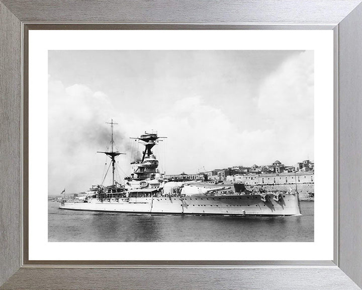 HMS Ramillies (07) Photo Print - Underway - Royal Navy Revenge Class Battleship Hampshire Prints 10 x 8 Silver Frame Yes