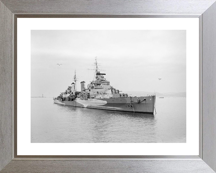 HMS Belfast (C35) Royal Navy Town Class Light Cruiser Low Starboard Bow View Photo Print Wall Art Decor Posters, Prints, & Visual Artwork Hampshire Prints 10 x 8 Silver Frame Yes