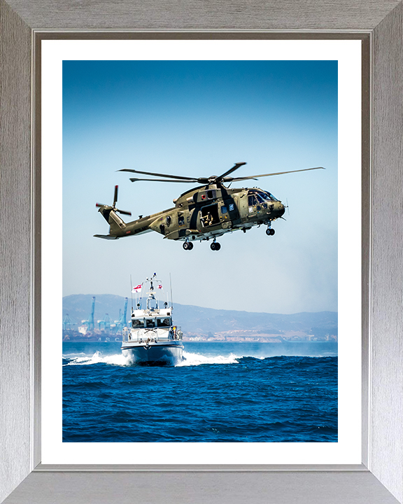 HMS Scimitar (P284) Photo Print - With Helicopter - Royal Navy Scimitar Class Fast Patrol Vessel Hampshire Prints 10 x 8 Silver Frame Yes