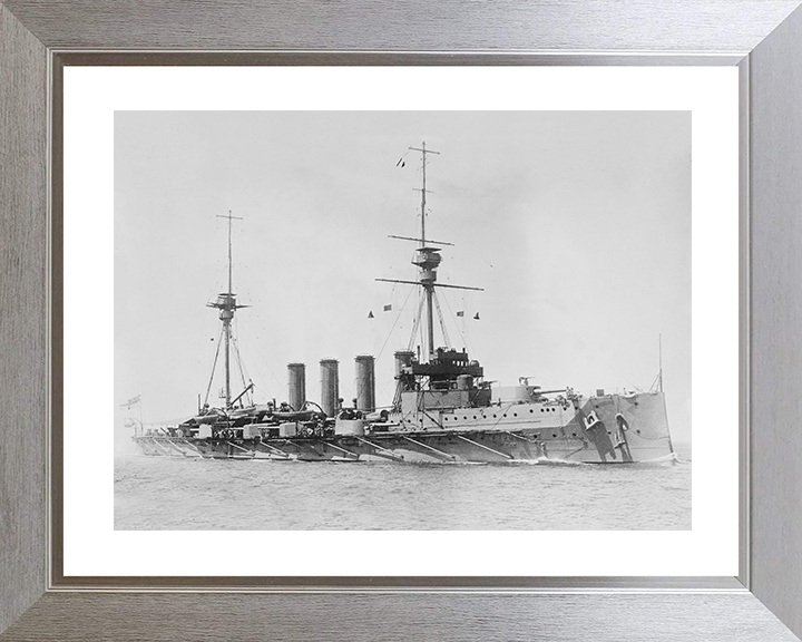 HMS Achilles (1905) Royal Navy Warrior Class Armoured Cruiser Photo Print Starboard Bow View Warship Wall Art Posters, Prints, & Visual Artwork Hampshire Prints 10 x 8 Silver Frame Yes