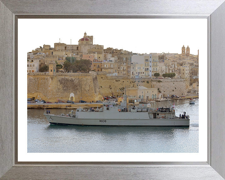 HMS Grimsby M108 Royal Navy Sandown class minehunter Photo Print or Framed Print - Hampshire Prints