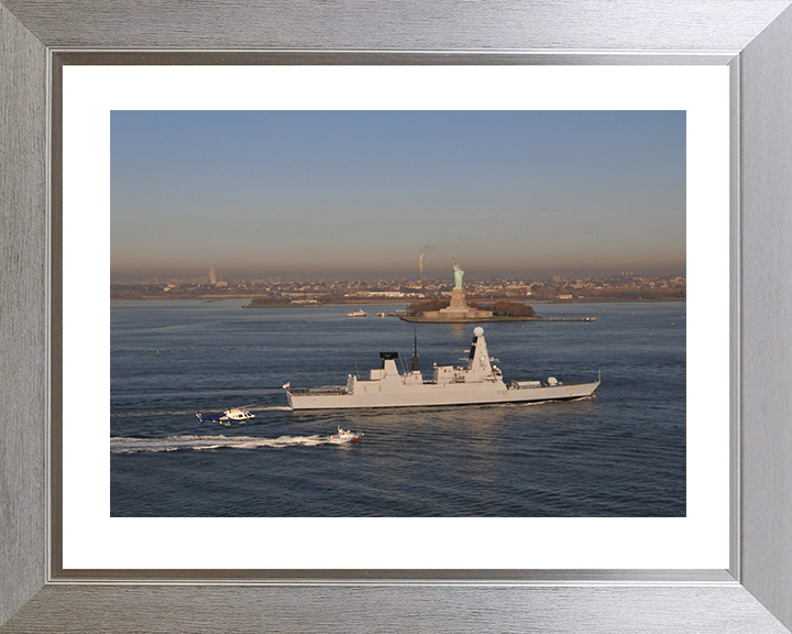 HMS Daring (D32) Royal Navy Type 45 Destroyer Entering New York 2010 Photo Print Wall Art Decor Posters, Prints, & Visual Artwork Hampshire Prints 10 x 8 Silver Frame Yes
