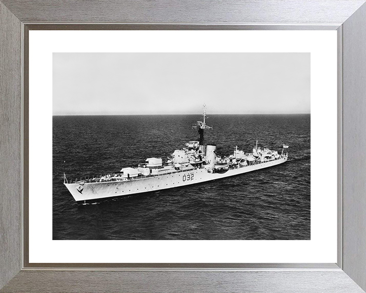 HMS Camperdown (D32) Photo Print - at Sea - Royal Navy Battle Class Destroyer Posters, Prints, & Visual Artwork Hampshire Prints 10 x 8 Silver Frame Yes