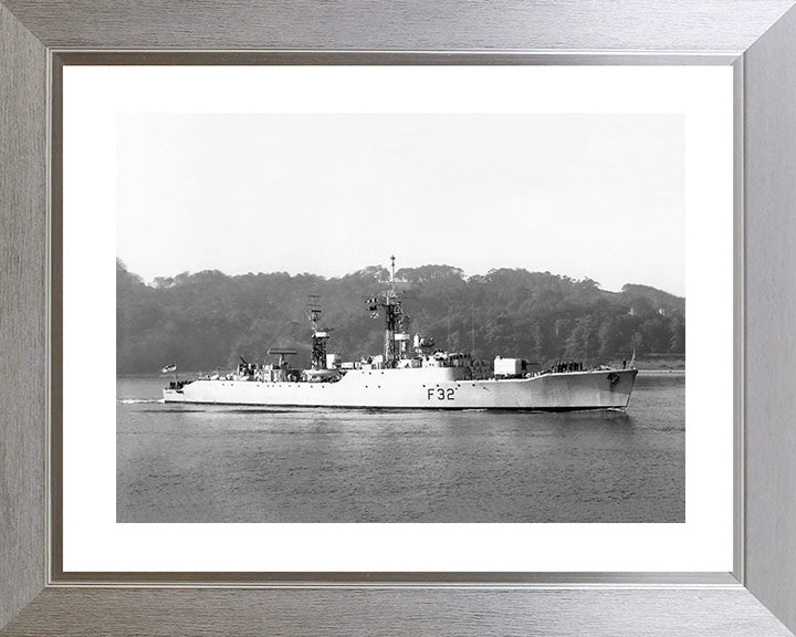 HMS Salisbury F32 | Photo Print | Framed Print | Salisbury Class | Frigate | Royal Navy Hampshire Prints
