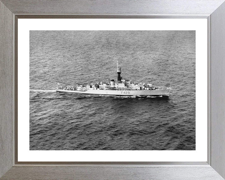 HMS Loch Fyne K429 | Photo Print | Framed Print | Loch Class | Frigate | Royal Navy Hampshire Prints
