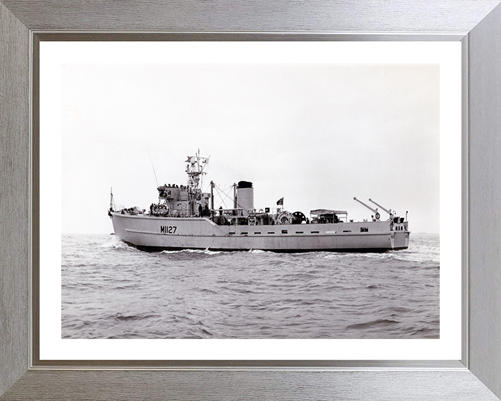 HMS Darlaston M1127 | Photo Print | Framed Print | Ton Class | Minesweeper | Royal Navy Hampshire Prints