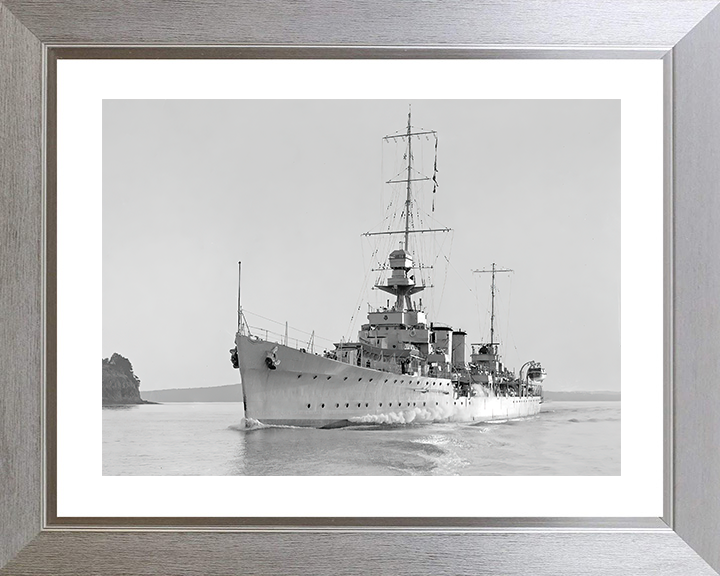 HMS Dunedin (96) Royal Navy Danae Class Cruiser Port Side View Photo Print Wall Art Decor Posters, Prints, & Visual Artwork Hampshire Prints 10 x 8 Silver Frame Yes