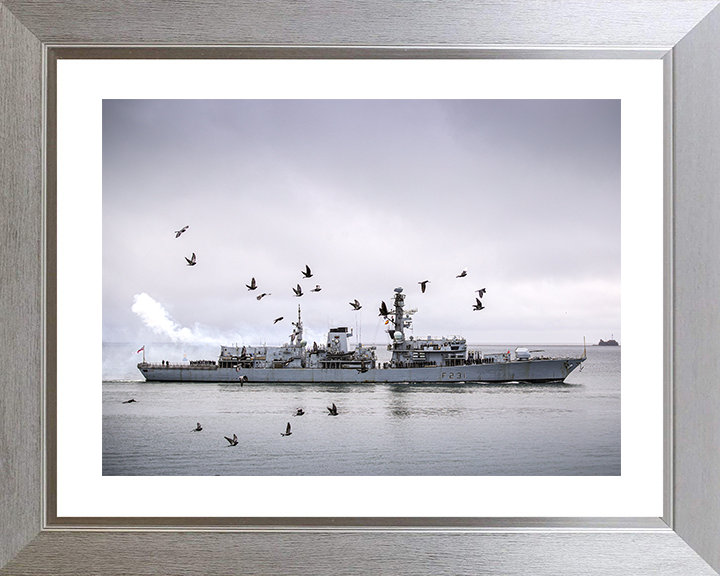 HMS Argyll (F231) Royal Navy Type 23 Frigate Starboard Beam View Photo Print Wall Art Decor Posters, Prints, & Visual Artwork Hampshire Prints 10 x 8 Silver Frame Yes