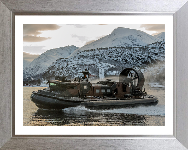 Royal Marines Commandos Drive a LCAC Hovercraft Photo Print Hampshire Prints 10 x 8 Silver Frame Yes