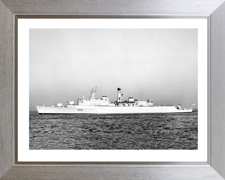 HMS London D16 | Photo Print | Framed Print | County Class | Destroyer | Royal Navy Hampshire Prints