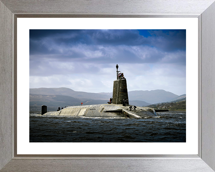 HMS Vigilant (S30) Photo Print - Returning to HNB Clyde - Royal Navy Vanguard Class Submarine Hampshire Prints 10 x 8 Silver Frame Yes