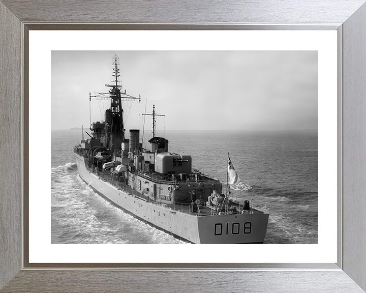 HMS Dainty (D108) Photo Print - Stern View 1964 - Royal Navy Daring Class Destroyer Hampshire Prints 10 x 8 Silver Frame Yes