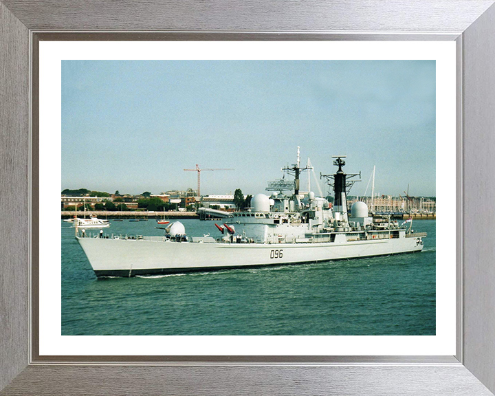 HMS Gloucester D96 | Photo Print | Framed Print | Type 42 | Destroyer | Royal Navy Hampshire Prints