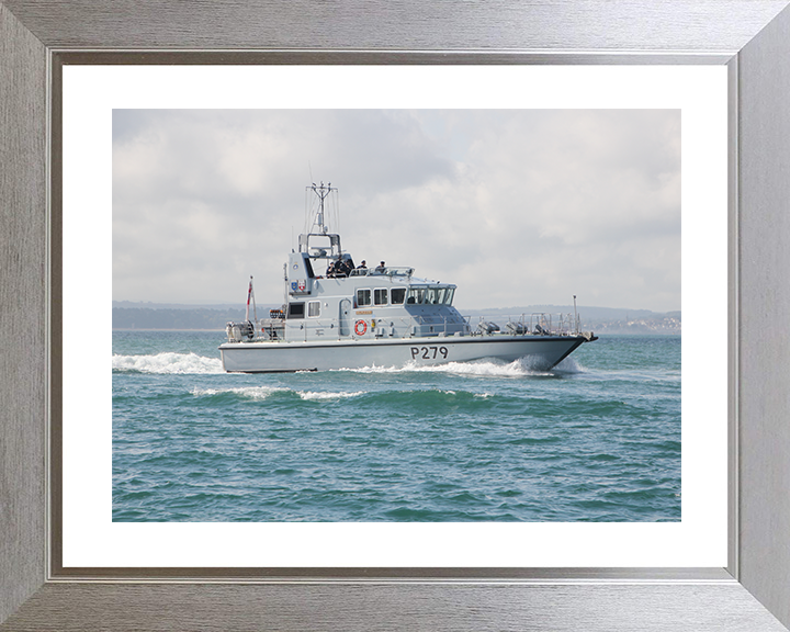 HMS Blazer (P279) Royal Navy Archer Class P2000 Patrol Vessel Starboard View Photo Print Wall Art Decor Posters, Prints, & Visual Artwork Hampshire Prints 10 x 8 Silver Frame Yes