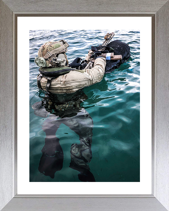 Royal Marine Swims to shore Photo Print 30 Commando Wall Art Military Decor UK Poster Posters, Prints, & Visual Artwork Hampshire Prints 10 x 8 Silver Frame Yes