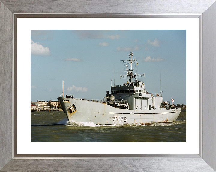 HMS Alderney (P278) Royal Navy Island Class Patrol Vessel Entering Portsmouth Harbour Photo Print Wall Art Decor Posters, Prints, & Visual Artwork Hampshire Prints 10 x 8 Silver Frame Yes