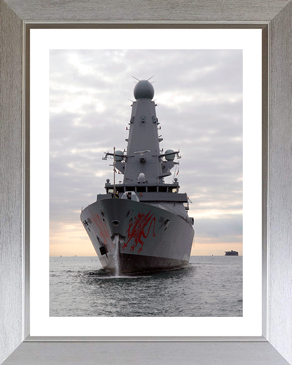 HMS Dragon (D35) Photo Print - Entering Portsmouth 2011 - Royal Navy Type 45 Destroyer Hampshire Prints 10 x 8 Silver Frame Yes