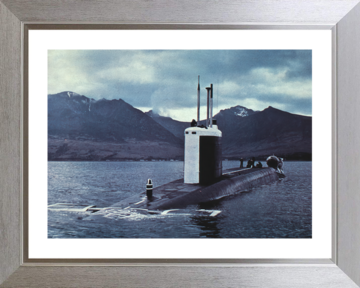 HMS Repulse (S23) Photo Print - Firth of Clyde 1979 - Royal Navy Resolution Class Submarine Hampshire Prints 10 x 8 Silver Frame Yes