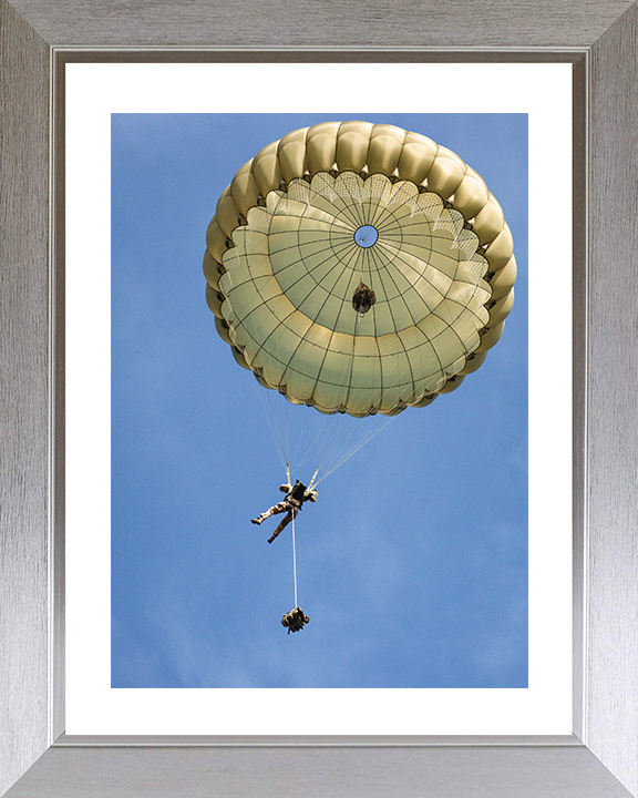 British Army Paratrooper Under Canopy From Below Photo Print Wall Art Military Decor Posters, Prints, & Visual Artwork Hampshire Prints 10 x 8 Silver Frame Yes