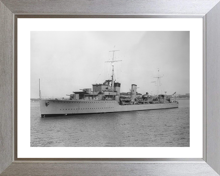 HMS Kempenfelt (R03) Photo Print - At Sea 1943 - Royal Navy W Class Destroyer Hampshire Prints 10 x 8 Silver Frame Yes