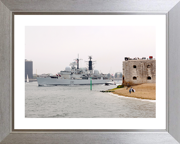 HMS Southampton (D90) - Exits Portsmouth 2007 - Royal Navy Type 42 Destroyer Photo Print Wall Art Naval Decor UK Posters, Prints, & Visual Artwork Hampshire Prints 10 x 8 Silver Frame Yes