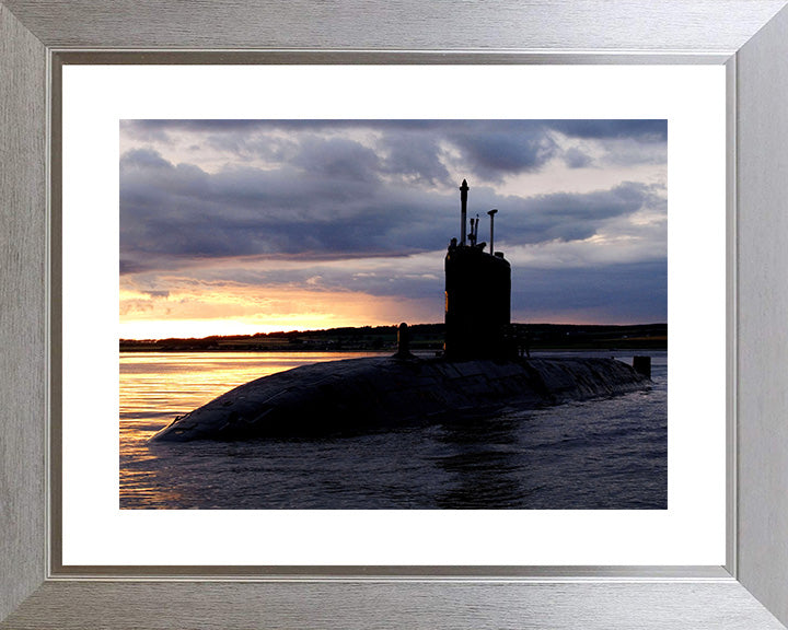 HMS Superb S109 Submarine | Photo Print | Framed Print | Swiftsure Class | Royal Navy Hampshire Prints