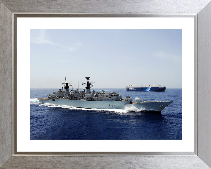 HMS Chatham (F87) Royal Navy Type 22 Frigate Underway Starboard View Photo Print Wall Art Decor Posters, Prints, & Visual Artwork Hampshire Prints 10 x 8 Silver Frame Yes