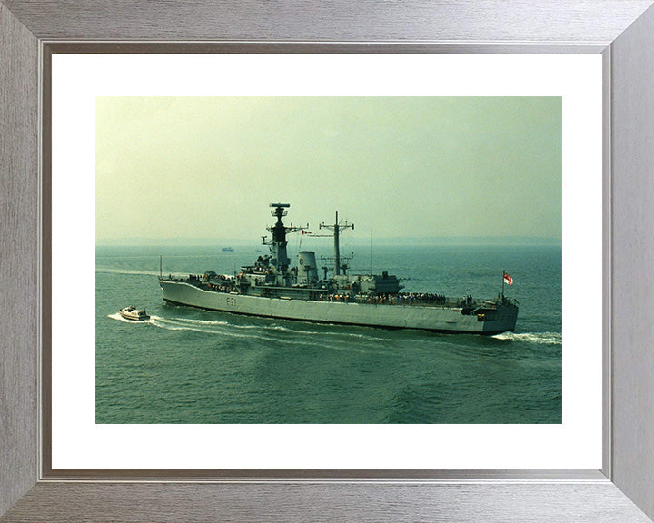 HMS Scylla F71 | Photo Print | Framed Print | Leander Class | Frigate | Royal Navy Hampshire Prints