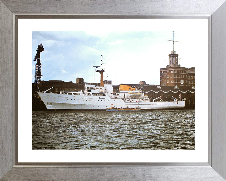HMS Beagle (A319) Royal Navy Bulldog Class Survey Vessel Portsmouth 1982 Photo Print Wall Art Decor Posters, Prints, & Visual Artwork Hampshire Prints 10 x 8 Silver Frame Yes