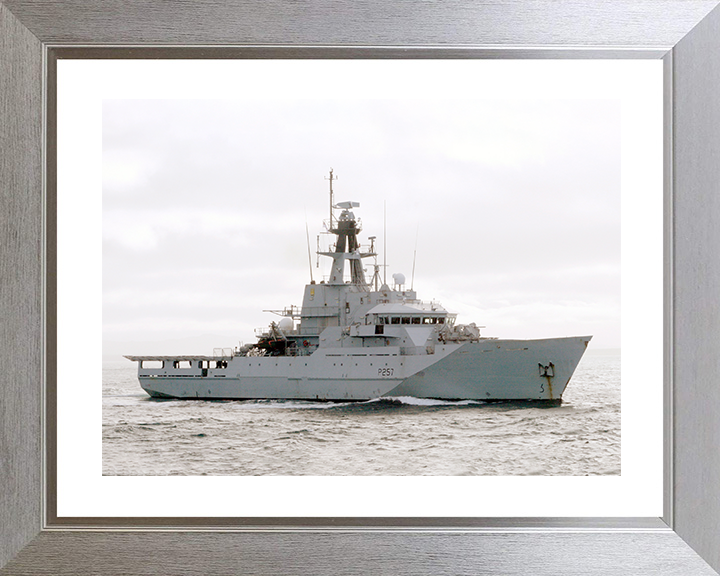 HMS Clyde (P257) Royal Navy River Class Patrol Vessel Underway Starboard Side View Photo Print Wall Art Decor Posters, Prints, & Visual Artwork Hampshire Prints 10 x 8 Silver Frame Yes