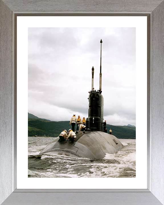 HMS Sovereign (S108) Photo Print - Underway 1992 - Royal Navy Swiftsure Class Submarine Hampshire Prints 10 x 8 Silver Frame Yes