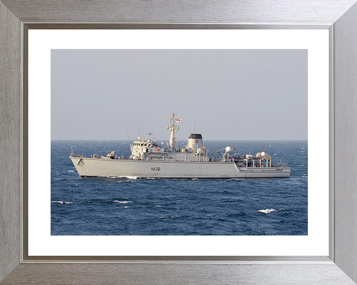 HMS Atherstone (M38) Royal Navy Hunt Class Mine Warfare Vessel Underway Photo Print Wall Art Decor Posters, Prints, & Visual Artwork Hampshire Prints 10 x 8 Silver Frame Yes