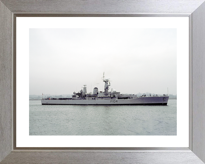 HMS Dido (F104) Royal Navy Leander Class Frigate Low Starboard Beam View Photo Print Wall Art Decor Posters, Prints, & Visual Artwork Hampshire Prints 10 x 8 Silver Frame Yes