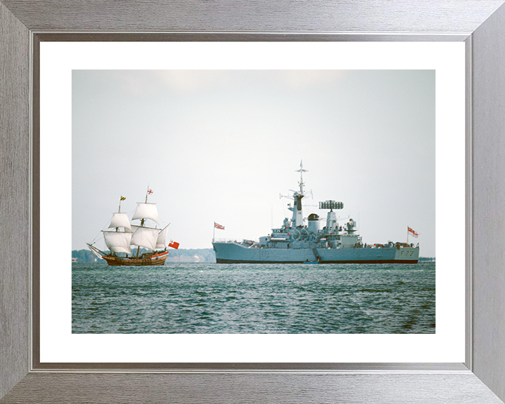 HMS Ariadne (F72) Royal Navy Leander Class Frigate Yorktown 1981 Photo Print Wall Art Decor Posters, Prints, & Visual Artwork Hampshire Prints 10 x 8 Silver Frame Yes