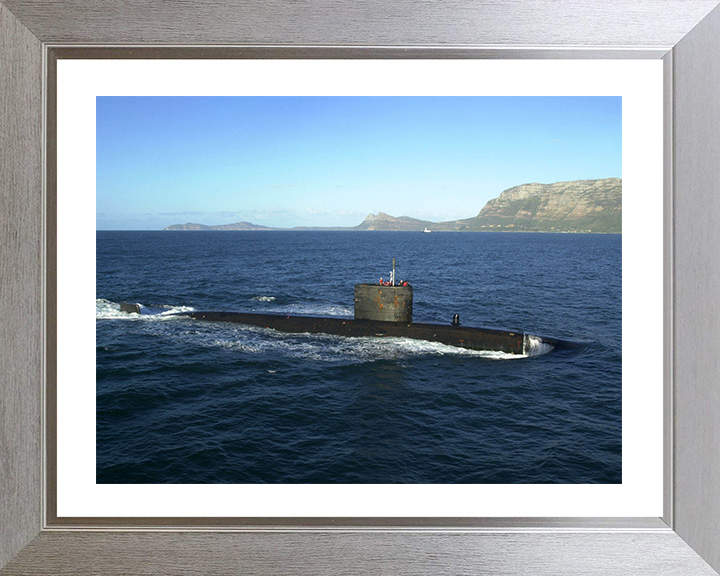 HMS Splendid (S106) Photo Print - South Africa 2002 - Royal Navy Swiftsure Class Submarine Hampshire Prints 10 x 8 Silver Frame Yes