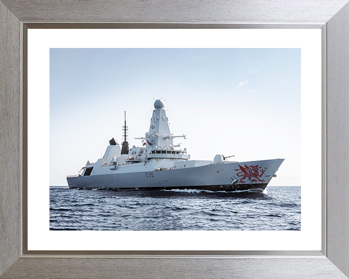 HMS Dragon (D35) Royal Navy Type 45 Destroyer Low Starboard View Photo Print Wall Art Decor Posters, Prints, & Visual Artwork Hampshire Prints 10 x 8 Silver Frame Yes